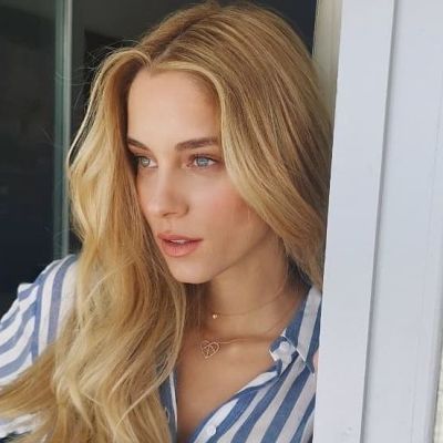 To lip oil της Δούκισσας Νομικού θα δείξει το χαμόγελο σου πιο λευκό