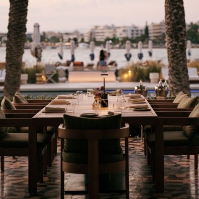 Λαμπερά γενέθλια, οινικές βραδιές, 4-hands δείπνα με βραβευμένους σεφ και όσα συμβαίνουν στην πόλη  