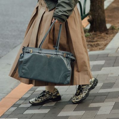 K-fashion: Τα κορεατικά sneakers που θα απογειώσουν τα jeans σου την άνοιξη - καλοκαίρι 2026