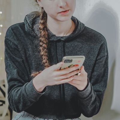 Νέα λειτουργία της Meta σου επιτρέπει να βλέπεις τι ζητούν οι έφηβοι από την Τεχνητή Νοημοσύνη