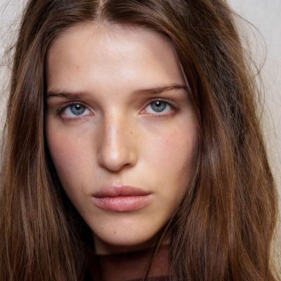 Beauty hack: Με αυτό το tip θα δείχνουν τα χείλη σου φυσικά, καλοσχηματισμένα και ζουμερά
