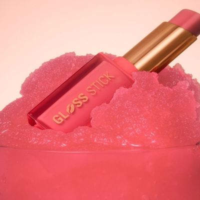 The glow duo που χρειάζεται το νεσεσέρ σου φέτος το καλοκαίρι
