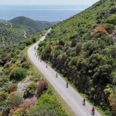 Athens by Bike: Όταν το ποδήλατο γίνεται το «εισιτήριο» για να γνωρίσεις την Ελλάδα