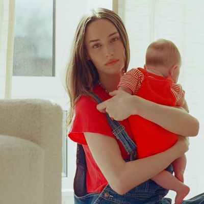 Η μητρότητα δεν είναι τέλεια και η Elsie Hewitt δεν φοβάται να πει την ωμή αλήθεια
