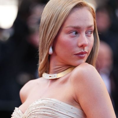 Ester Expósito: Η WAG του Mundial και girl crush μας εμπνέει με 3 hot χτενίσματα