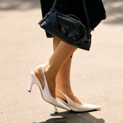 Αυτά είναι τα stylish & άνετα τακούνια που δεν ξεπερνούν τα 10 εκ. και θα τα φοράς καθημερινά