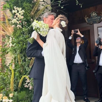 Eva Herzigova: Το νυφικό που την έκανε να μοιάζει με «όνειρο» στον γάμο της μετά από 25 χρόνια σχέση