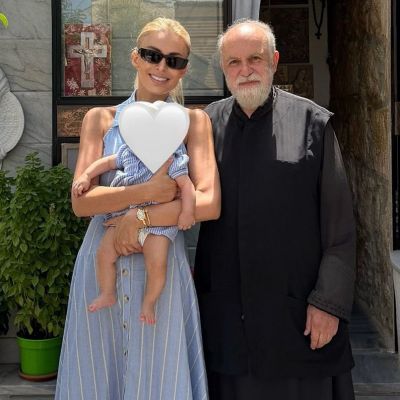 Με την Ξένια της στην αγκαλιά, η Καινούργιου συνάντησε τον άνθρωπο που προσευχήθηκε για το θαύμα της