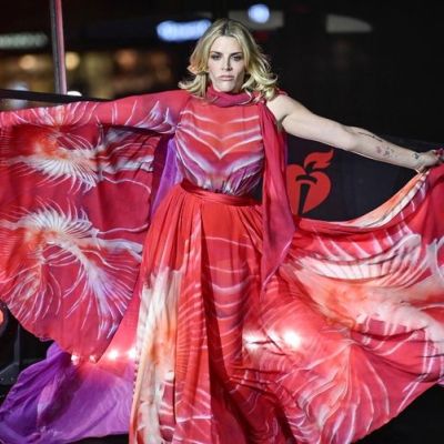 H Busy Philipps αποκάλυψε τη μάχη της με τον καρκίνο: Πώς έσωσε τη ζωή της εξαιτίας του Van Der Beek