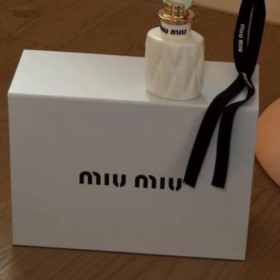 Sorry, Vanilla! Τα milky perfumes είναι η πιο cozy τάση στα αρώματα για το φθινόπωρο 2026