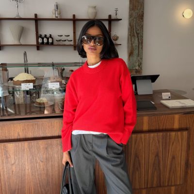 Ξέχνα το βουργουνδί, το tomato red είναι το χρώμα που κυριαρχεί αυτό το φθινόπωρο