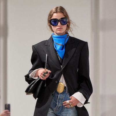 The belt moment: Η μεγάλη ζώνη είναι το fashion item της σεζόν 26/27