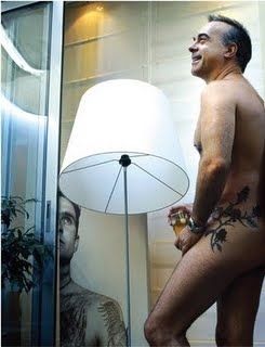 Γυμνά γενέθλια για το Φώτη Σεργουλόπουλο