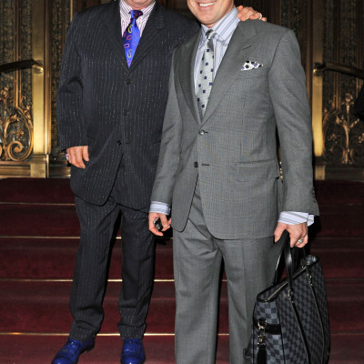 Ο Elton John έγινε «μαμά»