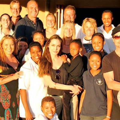 Angelina Jolie και Brad Pitt: Δωρεά ν.3.402