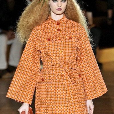 Η νέα κοκκινομάλλα super model