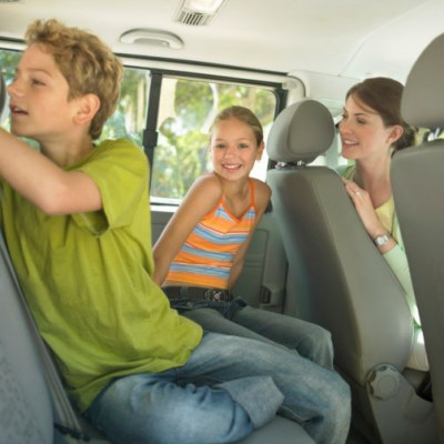 Ποιος θα πάει τα παιδιά σχολείο;