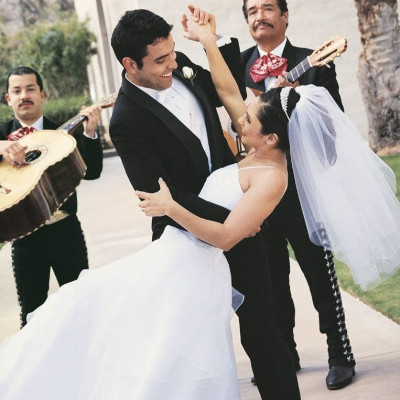 Ο μέλλοντας σύζυγος δεν χορεύει. Τι να κάνω?