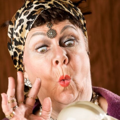 Πήγα σε μάγισσες, σε χαρτορίχτρες, σε δικηγόρους και δικαστές