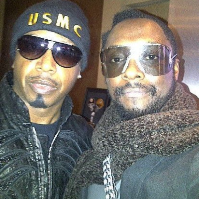 SUPER BOWL BACKSTAGE MC HAMMER & WILL I AM