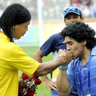 RONALDINHO & DIEGO MARADONA