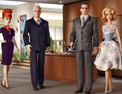 Τύφλα να έχει η Barbie γιατί οι Mad Men έγιναν κούκλοι
