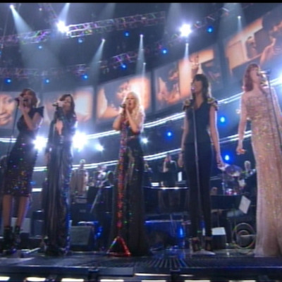 Η Christina Aguilera τραγουδά για τη Βασίλισσα της Soul