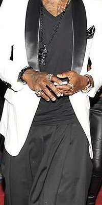 DJIBRIL CISSE ARRIVING ON THE MEN OF THE YEAR AWARDS .. 2 RECEIVE BEST ATHLETE OF THE YEAR AWARD... CONGRATS !!!!
