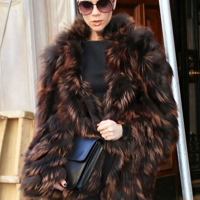 Victoria Beckham: Τα ρούχα της για την πριγκίπισσα