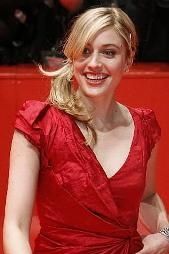 H Greta Gerwig και τα κέικ της μόδας