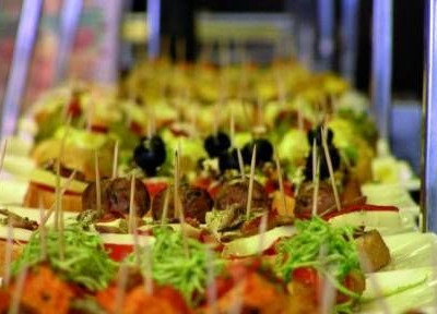 Τι έκλεψαν; Ένα μπολ με μεζέδες!