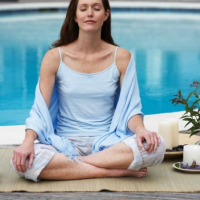 Δυναμώστε σωματικά και πνευματικά κάνοντας γιόγκα