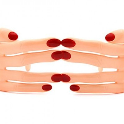 Προστασία από τα φλας με τη διάσημη υπογραφή του σχεδιαστή, Jeremy Scott