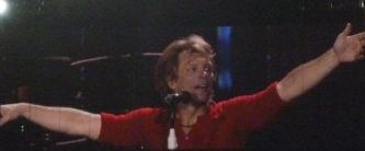 HAPPY BIRTHDAY JON BON JOVI !!!!! U ROCK MY WORLD !!!!! this photo is from 02 arena london concert in june 2010