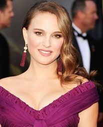 H Natalie Portman καταδικάζει τον Galliano