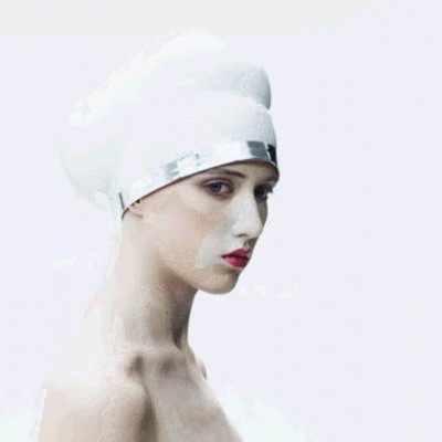 Ζυγός: η πρώτη στάση ενός υπεργαλαξιακού ταξιδιού μόδας