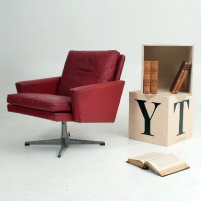 Vintage έπιπλα και design αντικείμενα ταξιδεύουν από τη Δανία