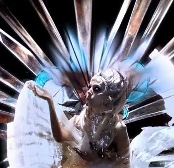 «Παράσιτα» στα νύχια της Lady Gaga