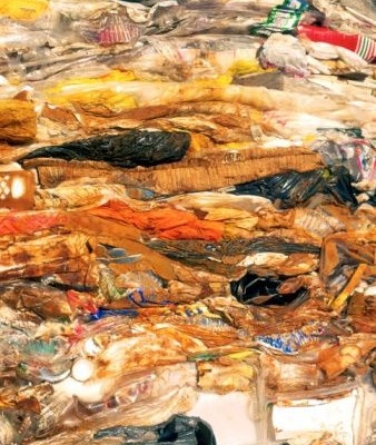 Μόνο στην Ελλάδα τα σκουπίδια πετιούνται στους αρχαιολογικούς χώρους...