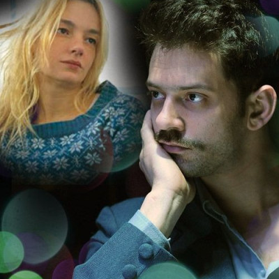 Η Λένα Κιτσοπούλου και ο Γιάννος Περλέγκας από τη σκηνή στο παλκοσένικο