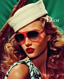 H Karlie Kloss στην καινούργια καμπάνια του Dior