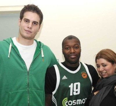 AT THE OAKA BASKETBALL LOCKER ROOM WITH DJIBRIL CISSE & GEORGE BOGRIS
