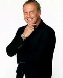 O Kors αστράφτει!