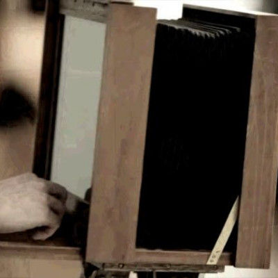 Μπείτε στα παρασκήνια της νέας καμπάνιας του οίκου Louis Vuitton