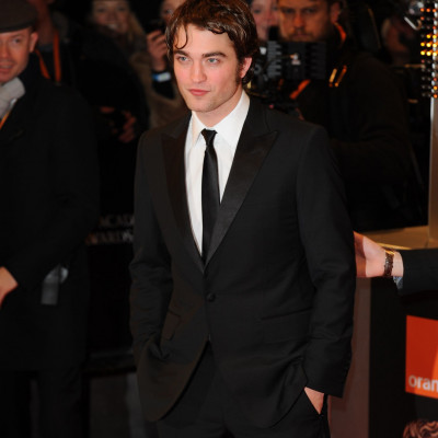 Robert Pattinson: Μου αρέσει να έχω σέξι συμπρωταγωνίστριες