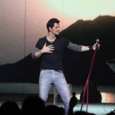 Το νέο videoclip του Σάκη Ρουβά