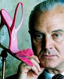 To βραβείο του Manolo Blahnik