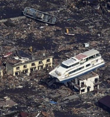 Νέες συγκλονιστικές εικόνες από το τσουνάμι στην Ιαπωνία