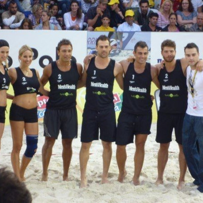 WHEN W.I.N. PLAYED BEACH VOLLEY IN SYNTAGMA SQUARE !!!!