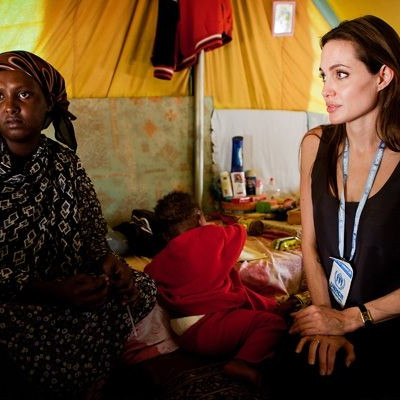 Η Angelina Jolie στη Λιβύη